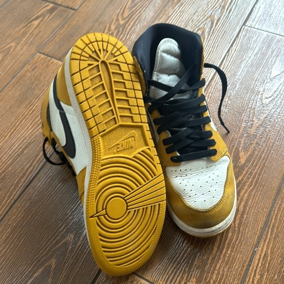 AIR JORDAN 1 RETRO HIGH OG “Rookie of the Year" - Picture 7 of 7